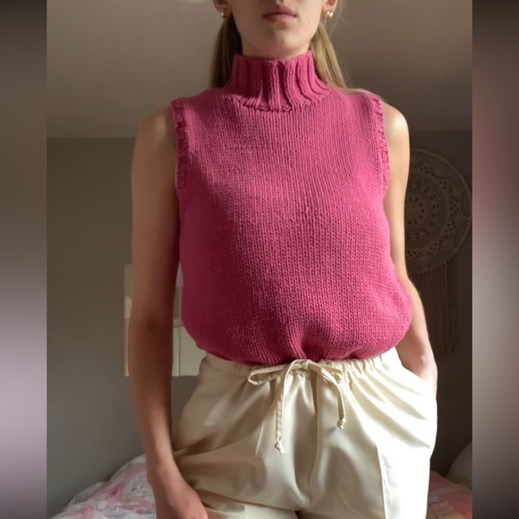 Fuscia Pink Cable Knit Vest - Picture 4 of 4